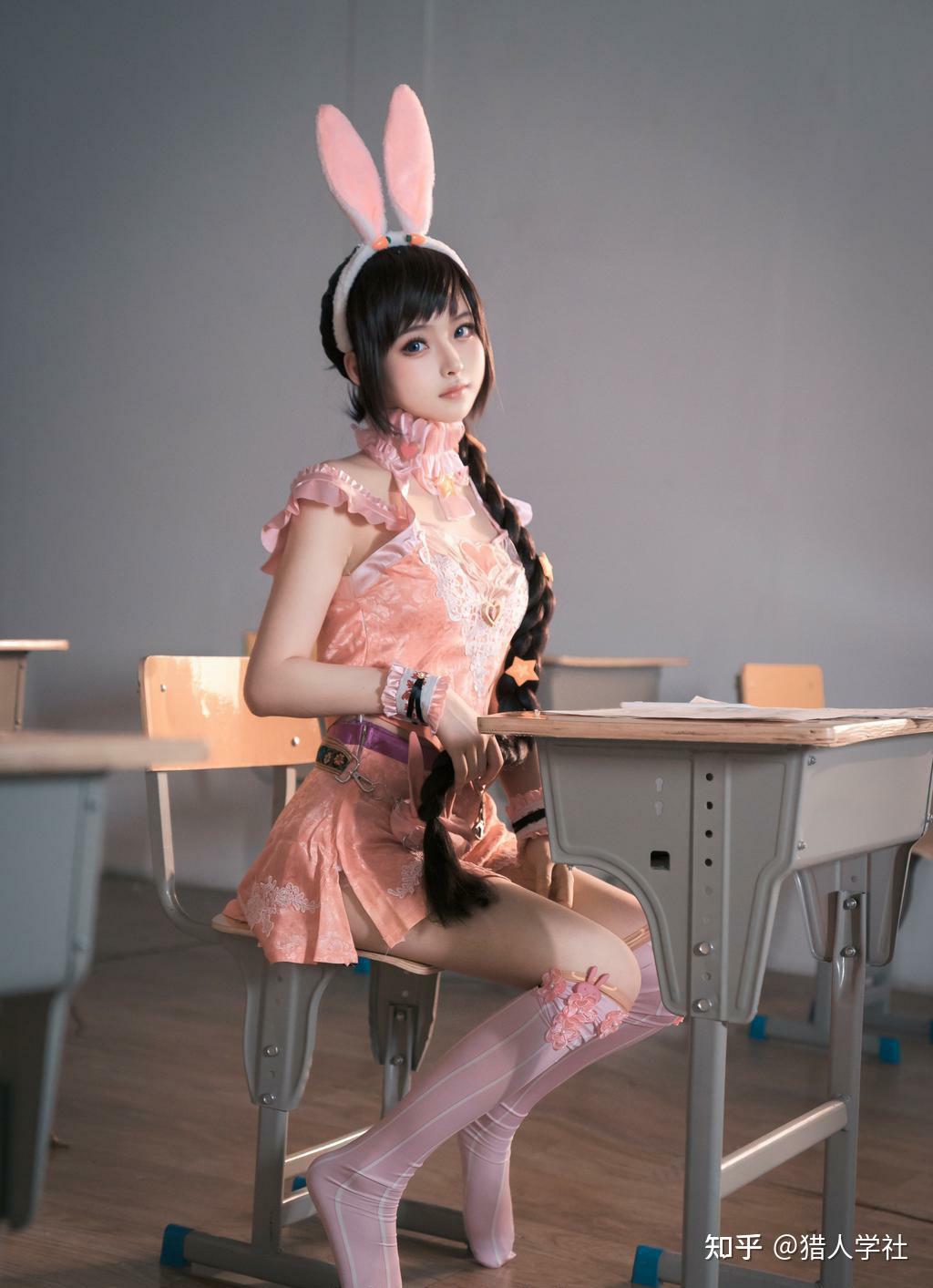 白莉爱吃巧克力 角色扮演写真合集 9
